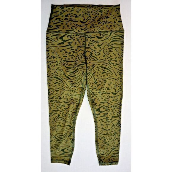 Athleta 798638-09 Women Sz M Green Animal Print Transcend 7/8 Tight Leggings - Picture 1 of 11